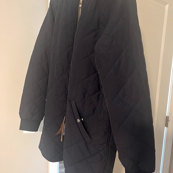 The North Face Quilted Jacket with Sherpa Lining - Picture 3 of 5